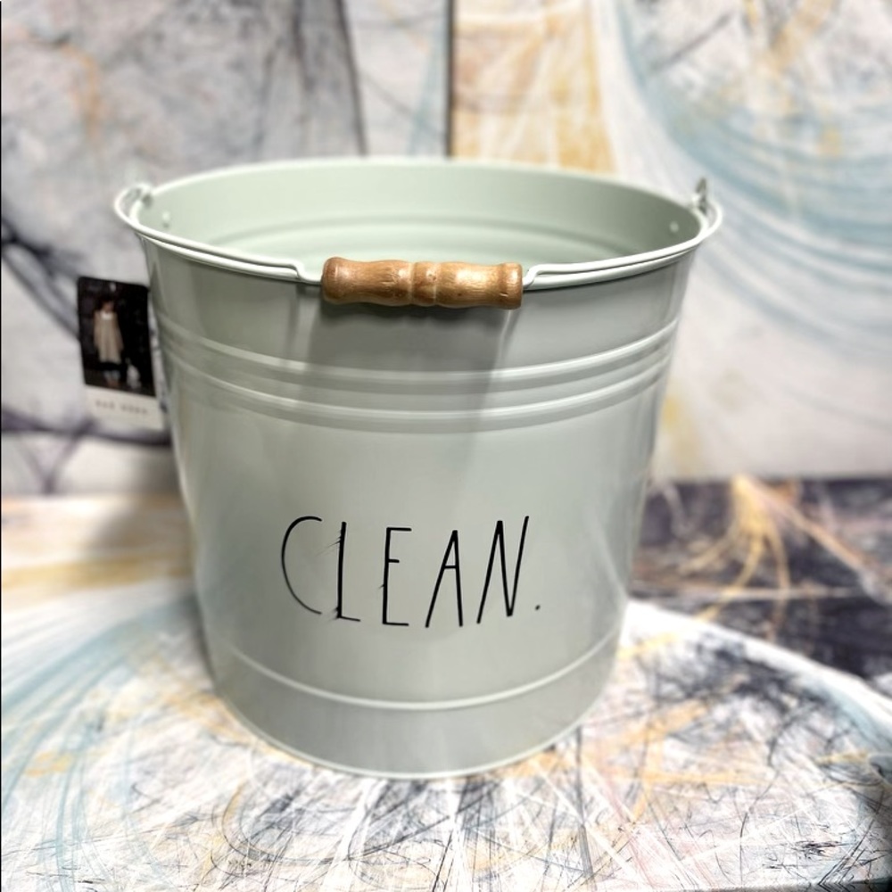 Clean Bucket